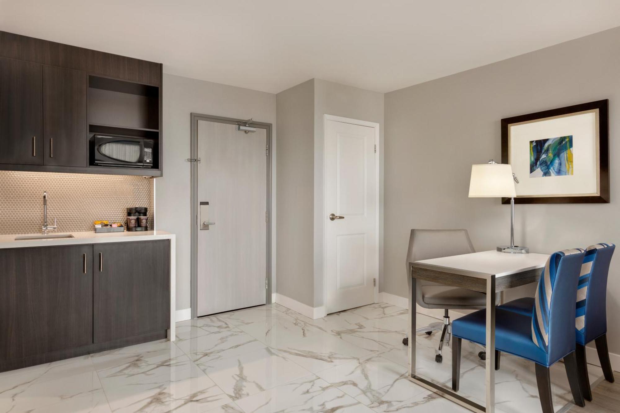 Embassy By Hilton Montreal Airport Hotel