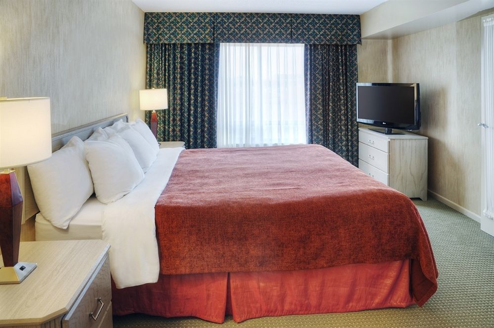 Embassy By Hilton Montreal Airport Hotel