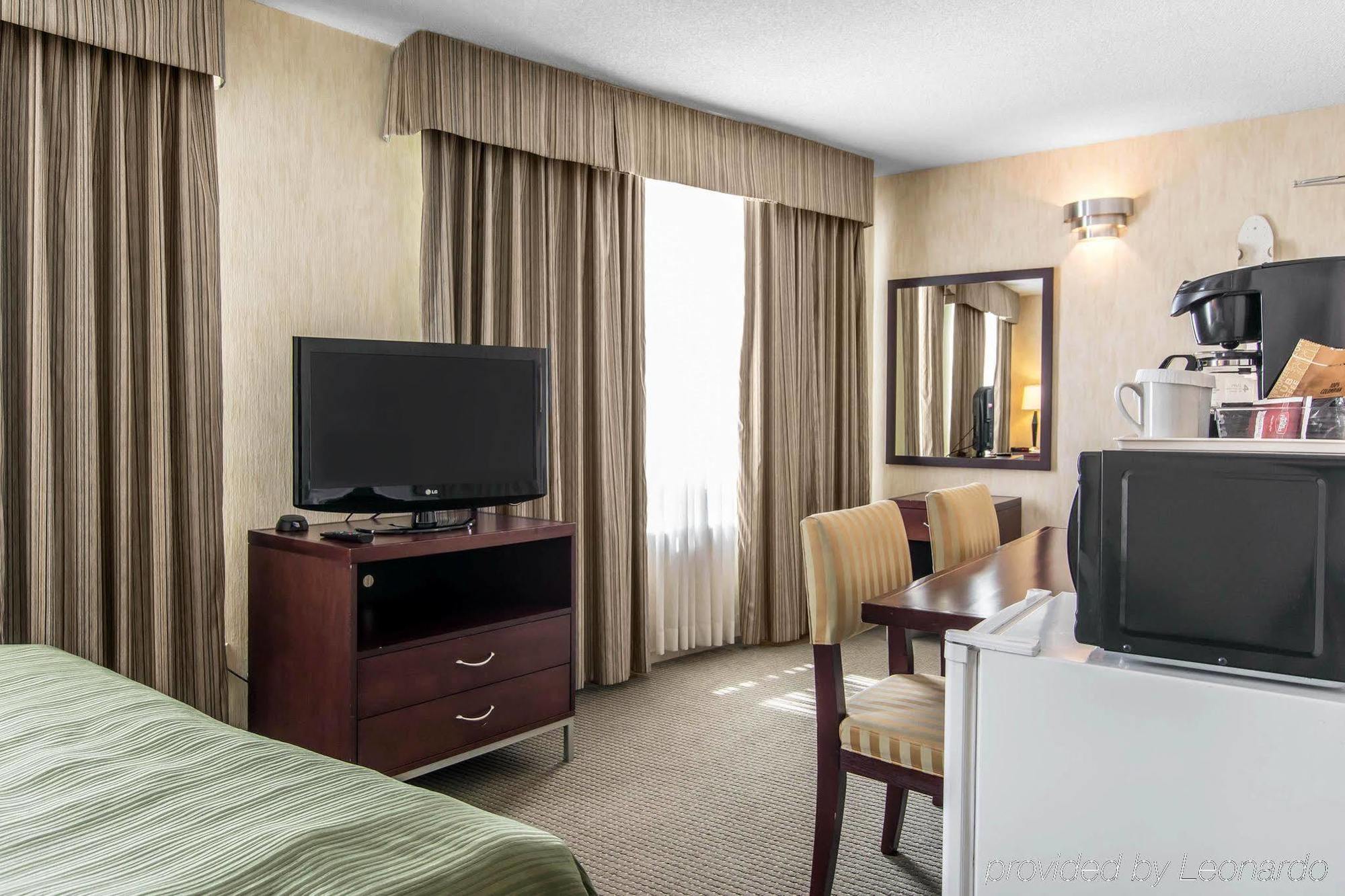 Embassy By Hilton Montreal Airport