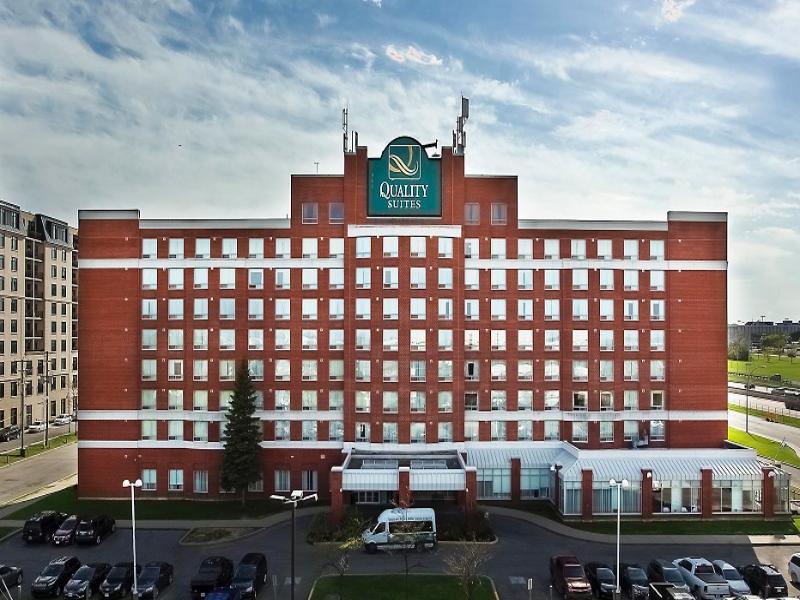 Embassy By Hilton Montreal Airport Hotel 4*