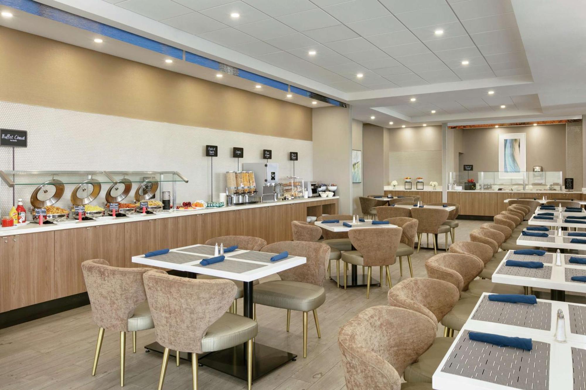 Embassy By Hilton Montreal Airport 4* Pointe-Claire